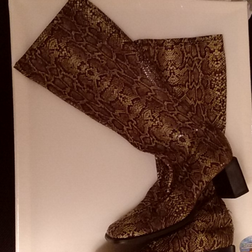 Boots - Picture 1 of 8